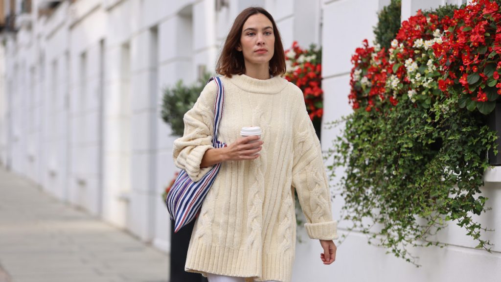 Nice Outfits in Style Historical past: Alexa Chung’s Cozy Cable-Knit Sweater